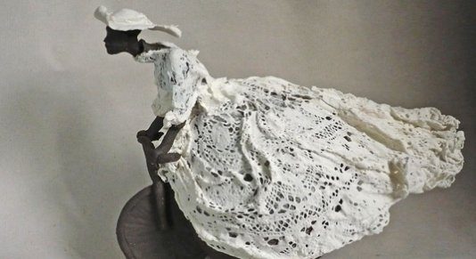 Albertine grès noir modelé et porcelaine